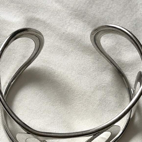 ✨Beautiful Edgy Cool Vintage Brushed and Polished Silver Sparkling Cuff Bracelet - Picture 5 of 16